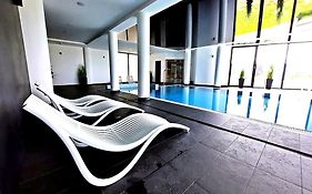 Westin House Resort 109 - Basen, Sauna, Jacuzzi i Prywatny Parking w Cenie